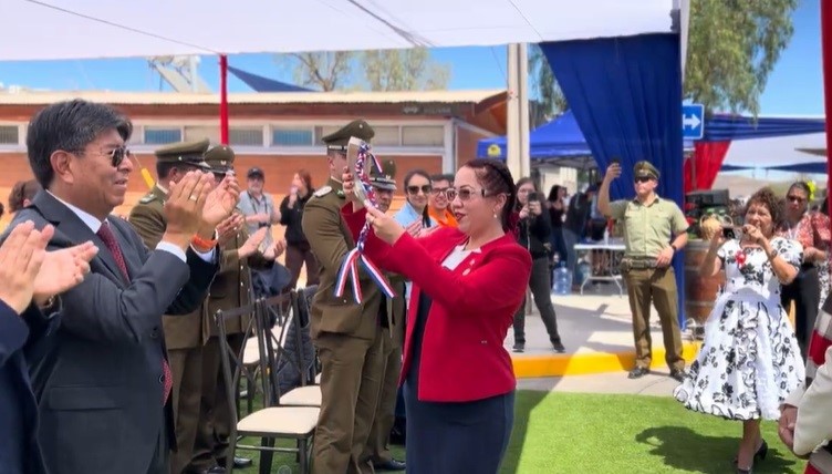 Se realizó desfile Cívico Militar en Sierra Gorda por fiestas patrias