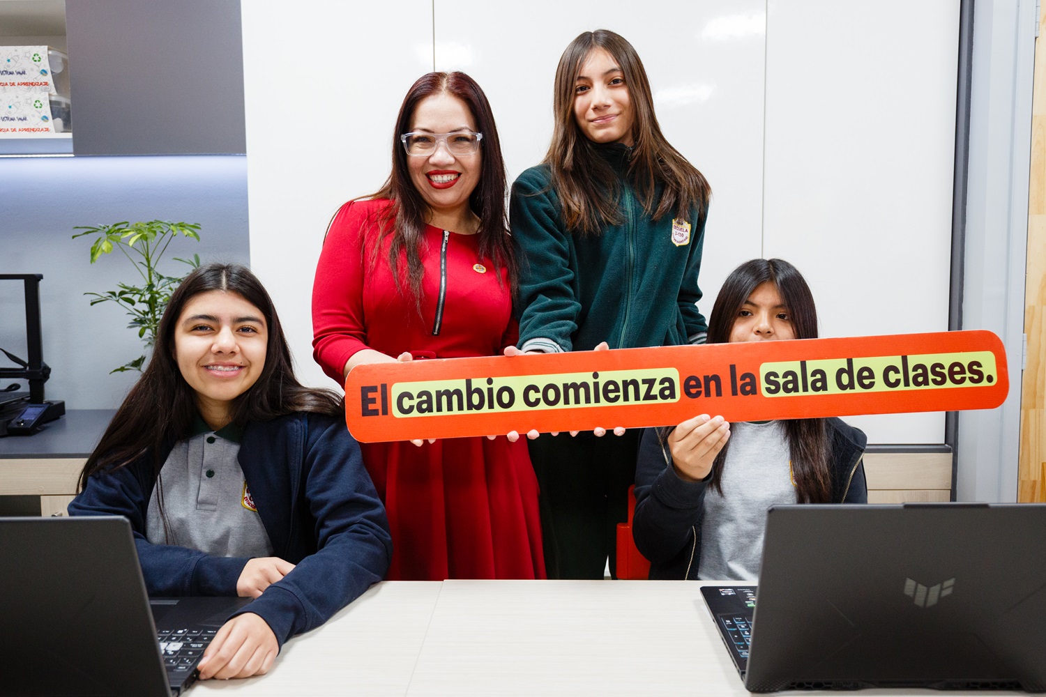 Baquedano y Sierra Gorda cuentan con modernas salas de clases